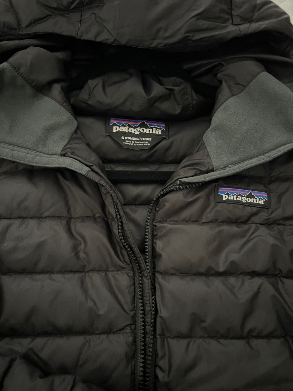 Patagonia Black Quilted Hooded Down Jacket - Picture 3 of 5
